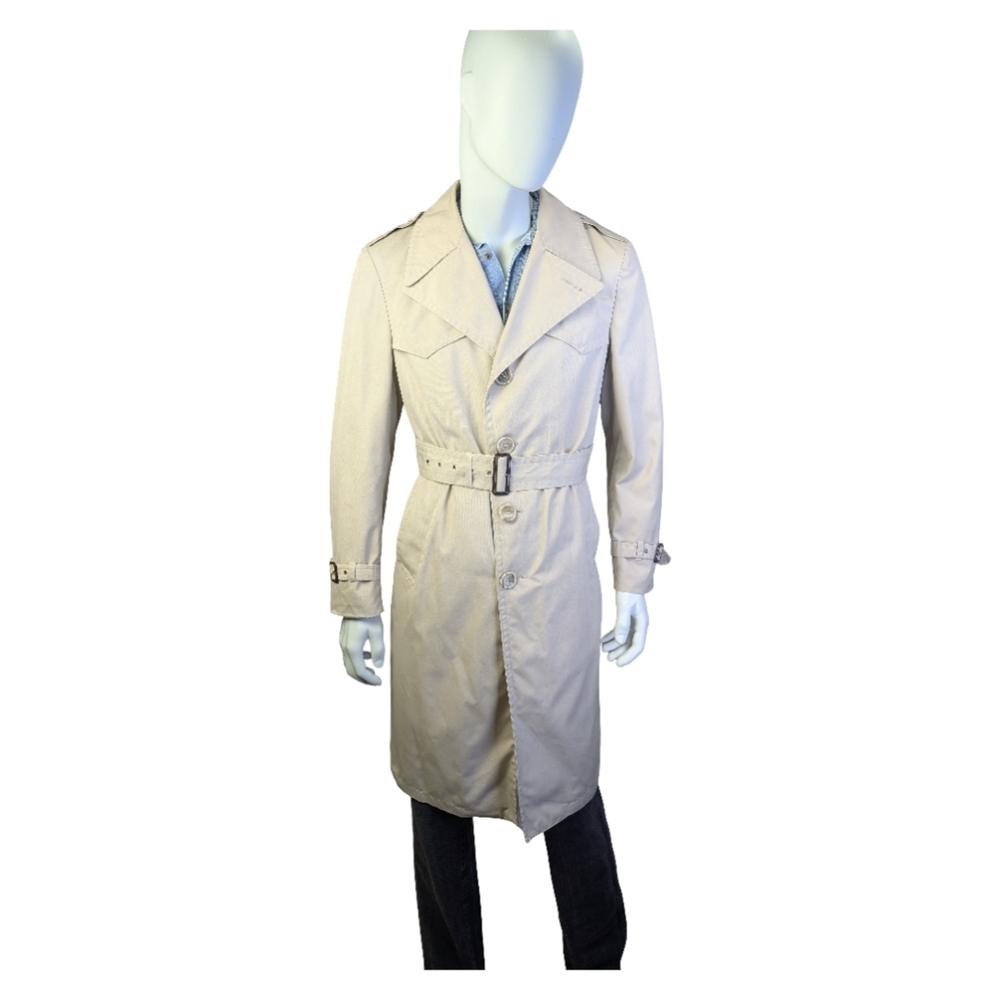 London Fog 70s Beige Belted Trench Coat With Western Yoke Vintage 42R Large